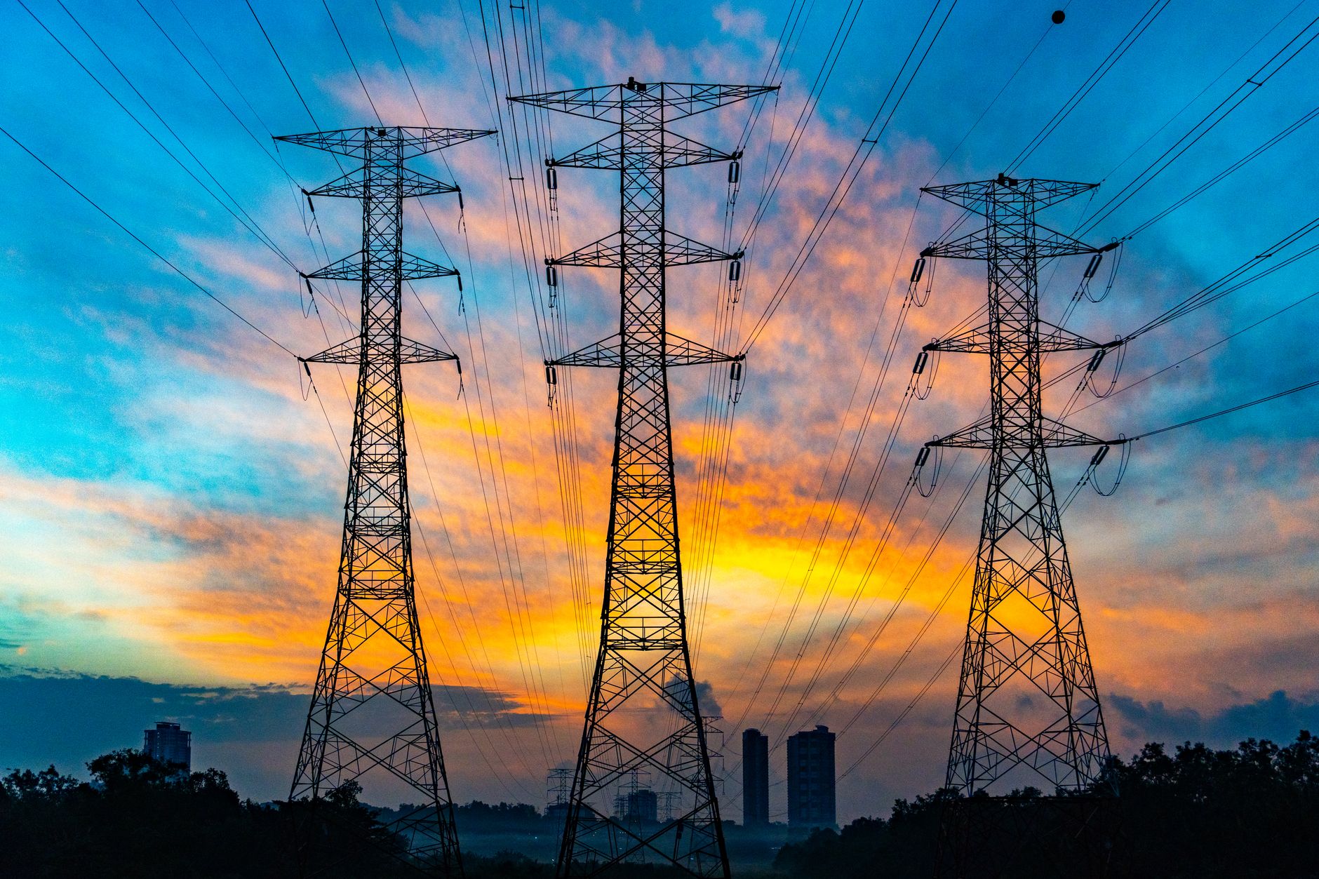 Riscuri energetice în perioada estivală: Dumitru Chisăliță avertizează că soluțiile definitive pot tarda