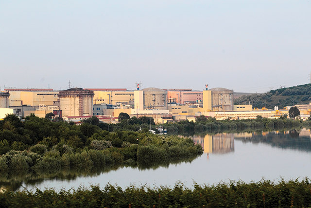 Cernavodă rămâne oprită de două luni, în timp ce Ungaria a repornit rapid centrala Paks