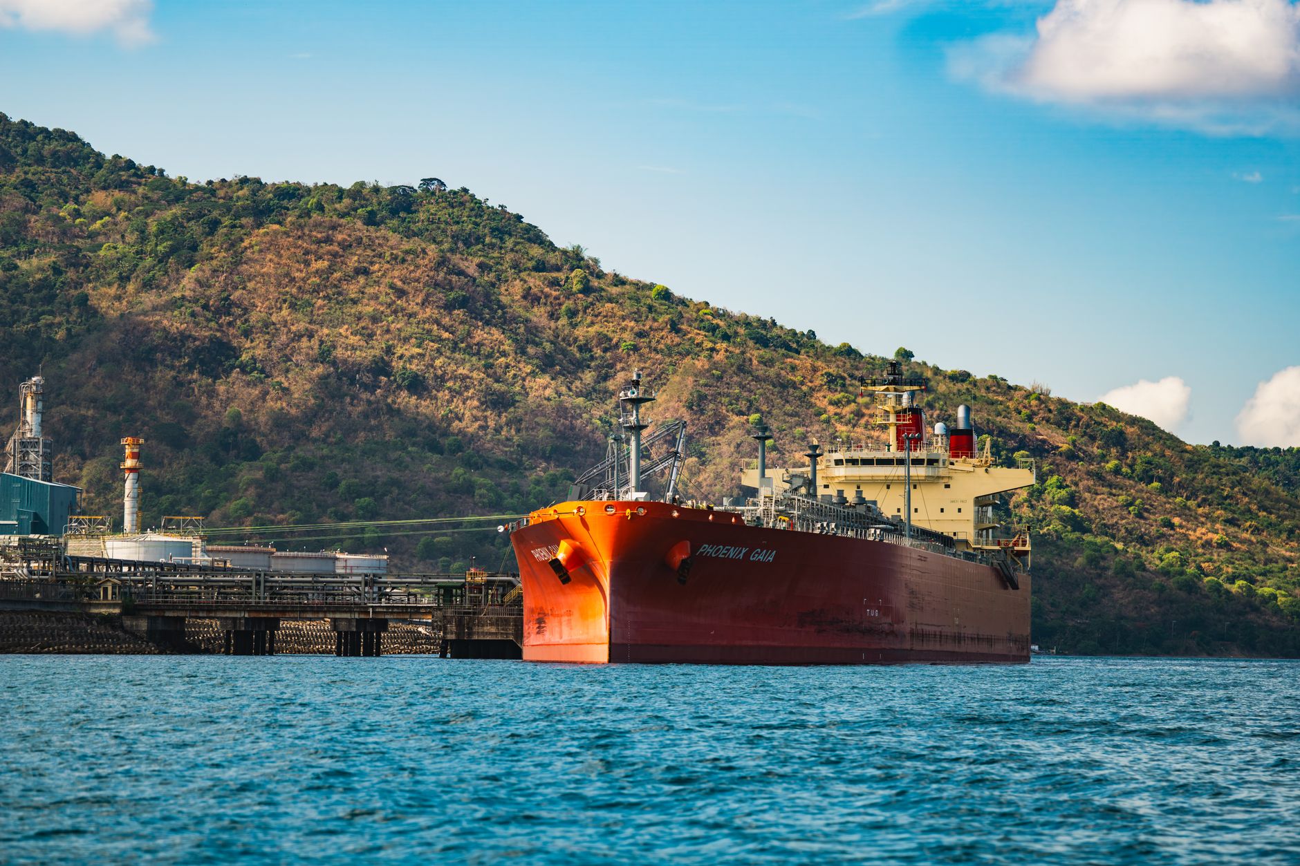 Costurile de transport petrolului au explodat din cauza conflictului din Orientul Mijlociu