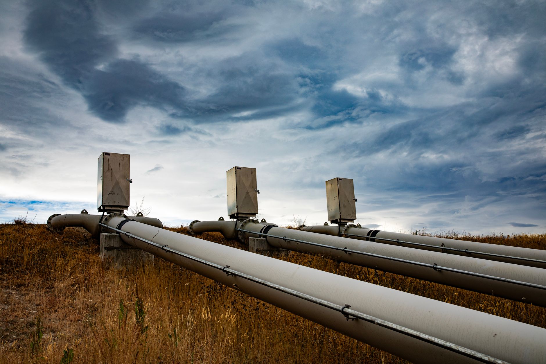 Transgaz vinde mai mult gaz decât cumpără pentru echilibrarea rețelei, conform raportului ACER
