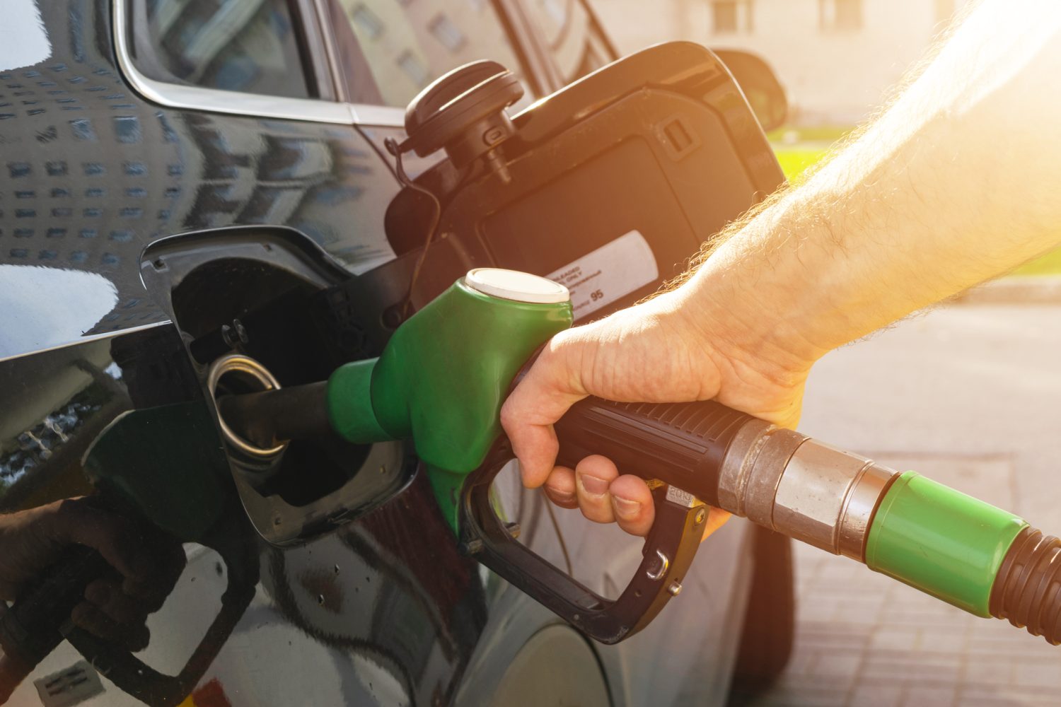 Guvernul propune prelungirea reducerii accizei la motorină până în ianuarie 2027