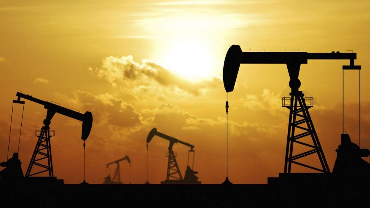 Prețul petrolului Brent a depășit pragul de 115 dolari după atacul rebelilor Houthi asupra unei rafinării din Arabia Saudită