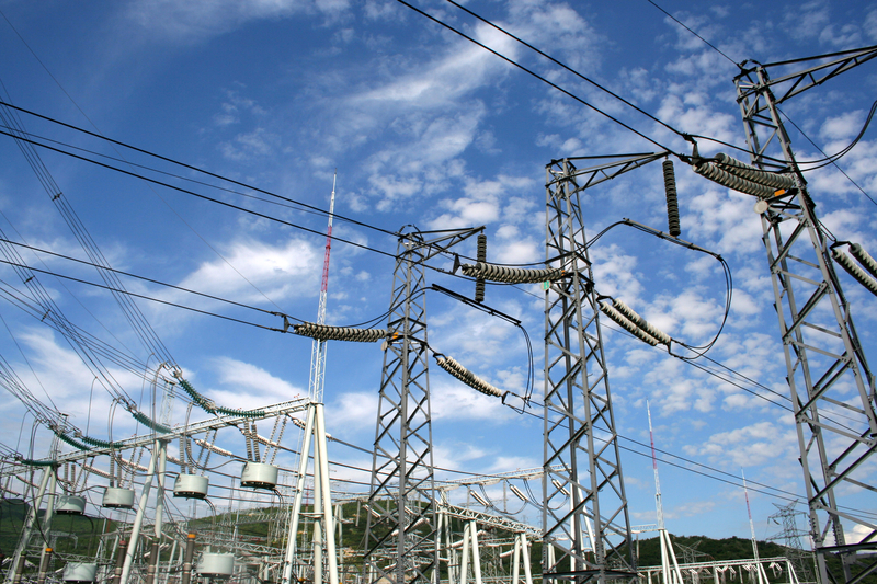 Semnale de alarmă pe piețele europene: prețurile la electricitate cresc înainte de iarnă