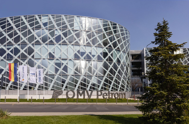 OMV Petrom investește 560 de milioane de euro în unitatea de carburanți sustenabili de la Petrobrazi