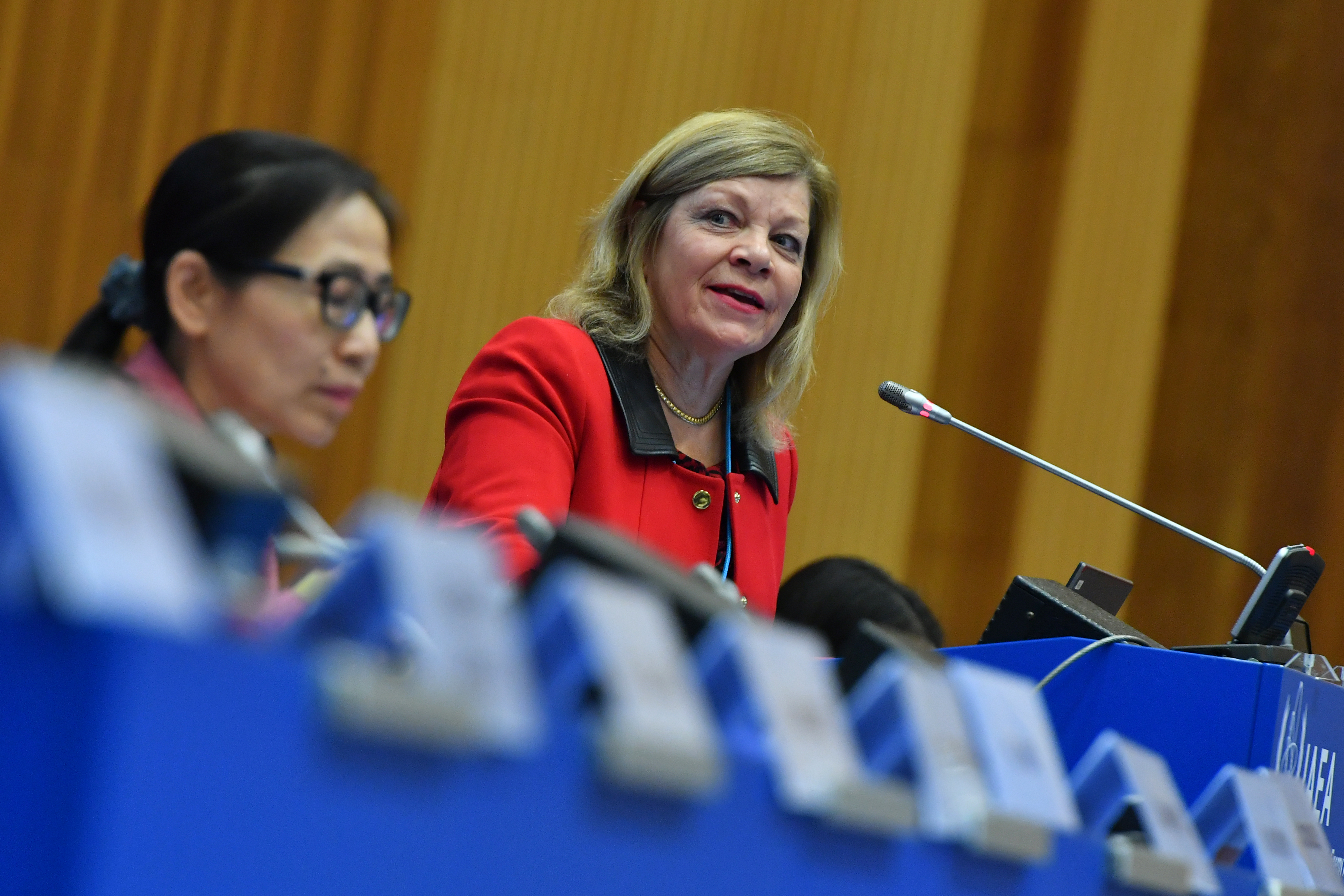 Reglementatorii europeni propun compensații pentru consumatorii cu reclamații neprocesate la timp