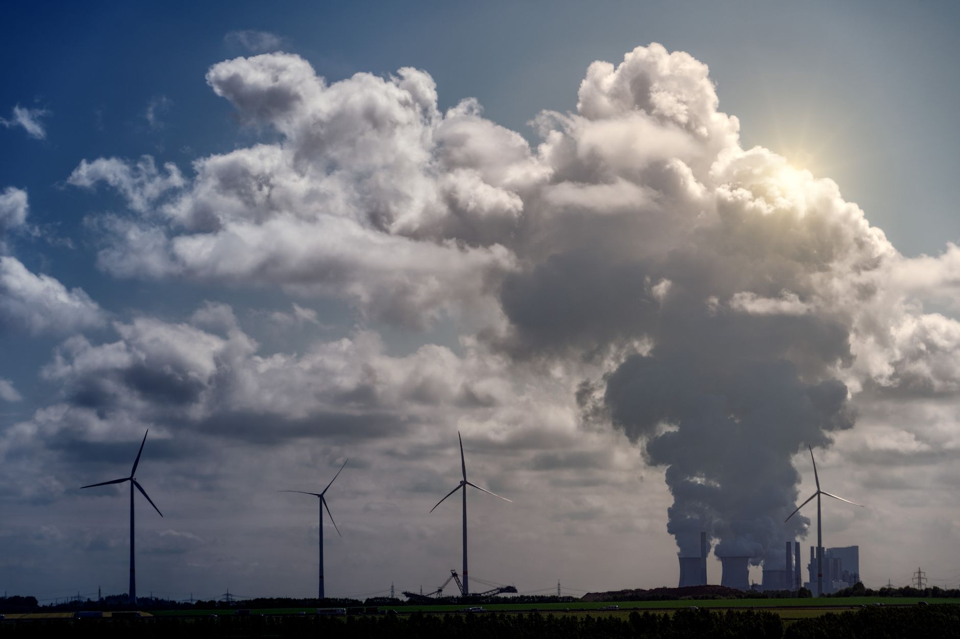 Prioritățile energetice ale viitorului Guvern: Cernavodă, Mintia, Iernut și eolianul offshore