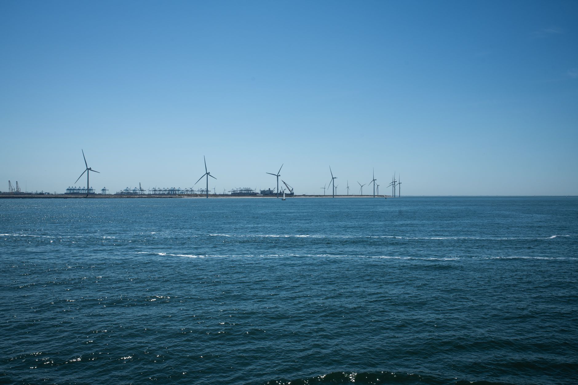 Strategia energetică 2026-2028: Cernavodă 3 și 4, Tarnița și eolianul offshore devin priorități