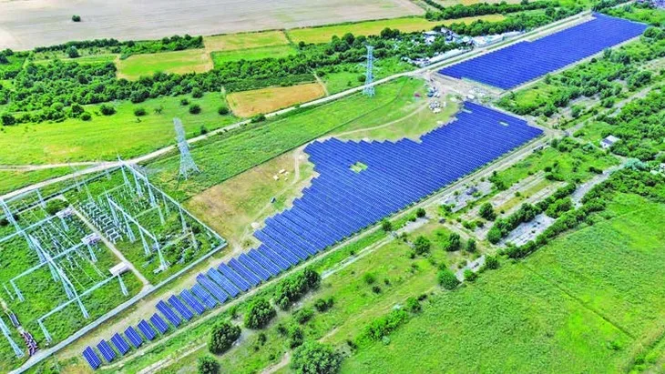 Volatilitatea pieței de energie obligă producătorii regenerabili la administrare comercială activă