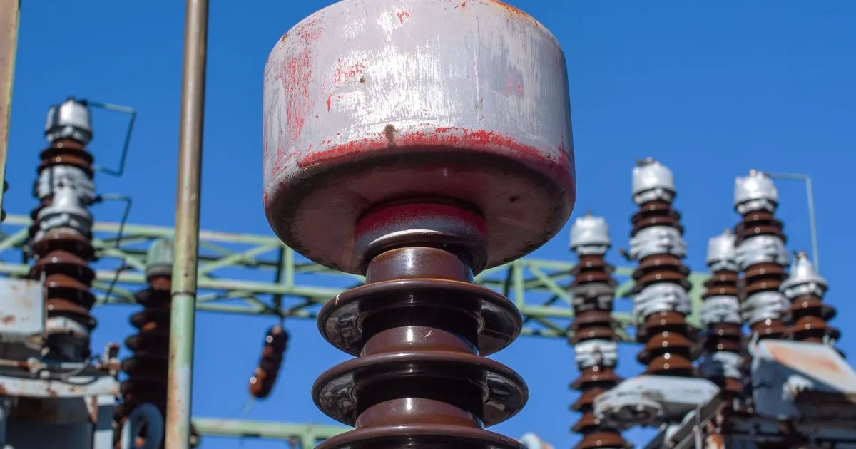 Transelectrica poate limita exporturile și consumul în caz de criză energetică