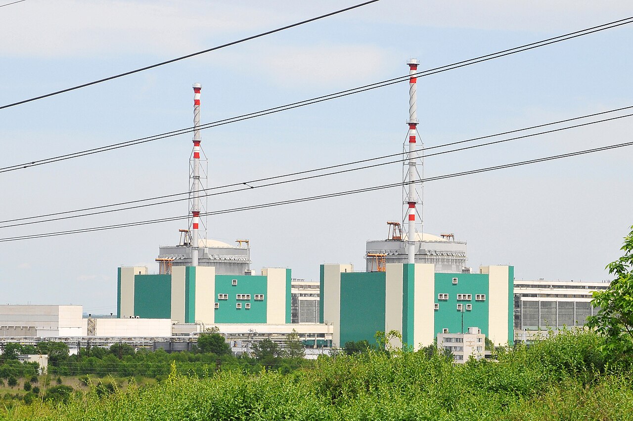 Oprirea unității 6 de la Kozlodui reduce marja de siguranță energetică a României