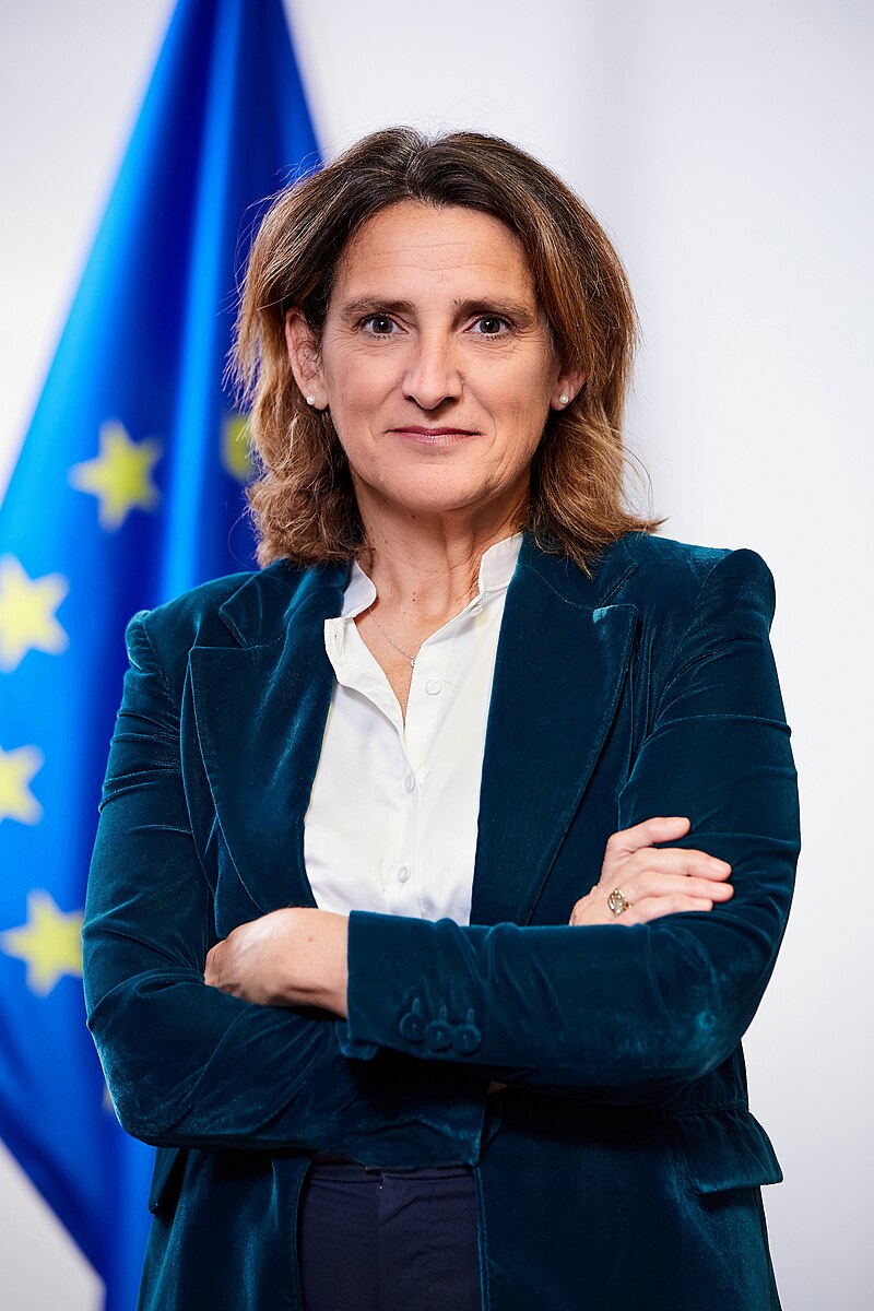 Teresa Ribera: Expansiunea inteligenței artificiale nu trebuie să crească facturile la energie ale gospodăriilor
