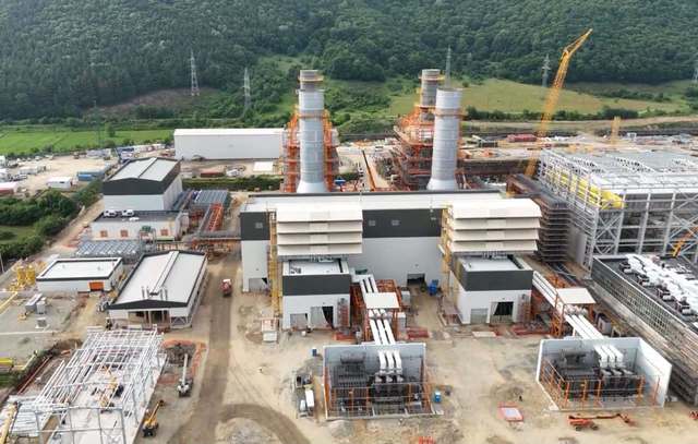 Prima aprindere a turbinei pe gaz la noua centrală de la Mintia
