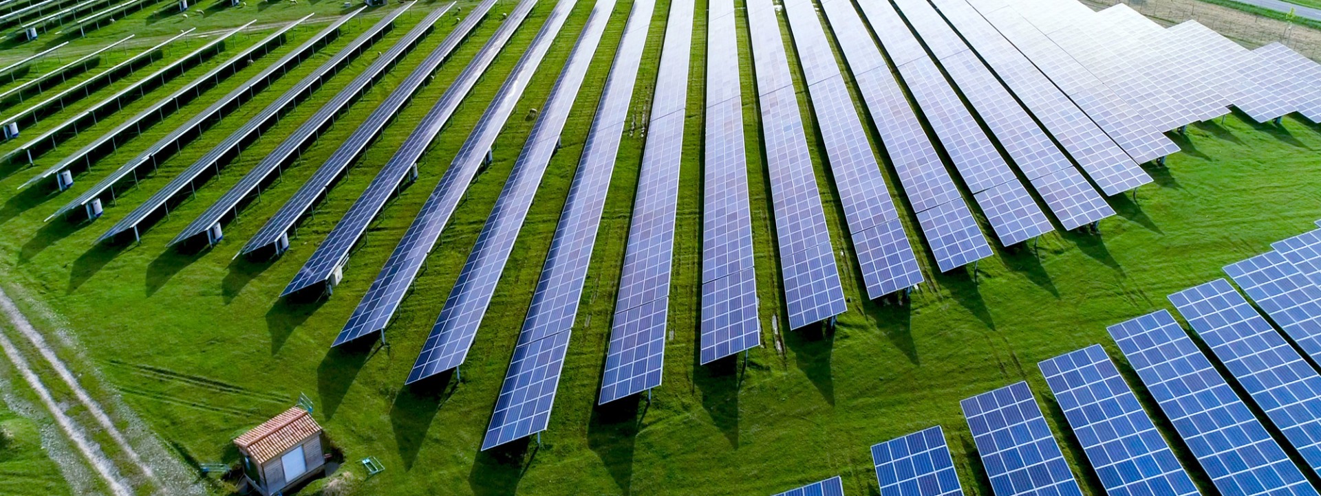 Nofar Energy lansează în operare comercială două parcuri solare de amploare în România
